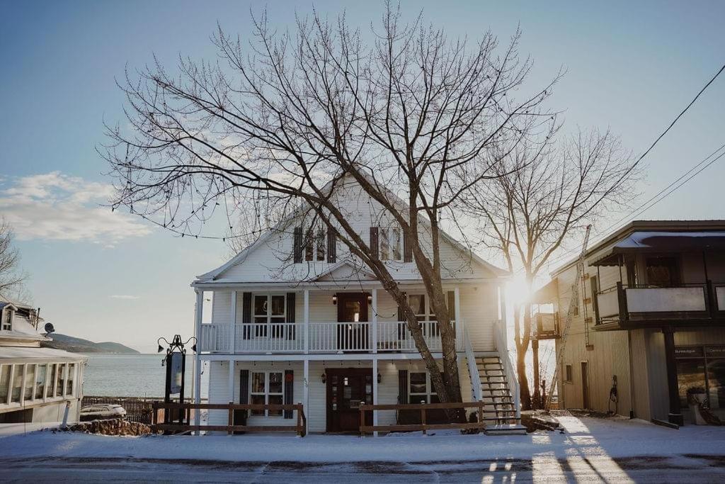 Les Pinsons Des Rives Bed and Breakfast La Malbaie Exteriör bild