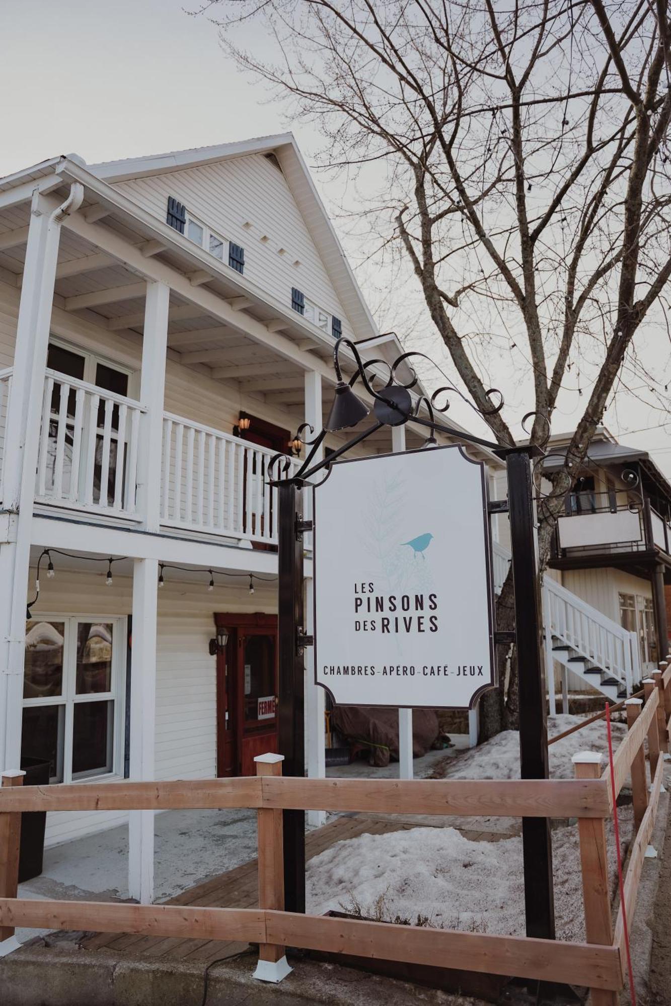 Les Pinsons Des Rives Bed and Breakfast La Malbaie Exteriör bild