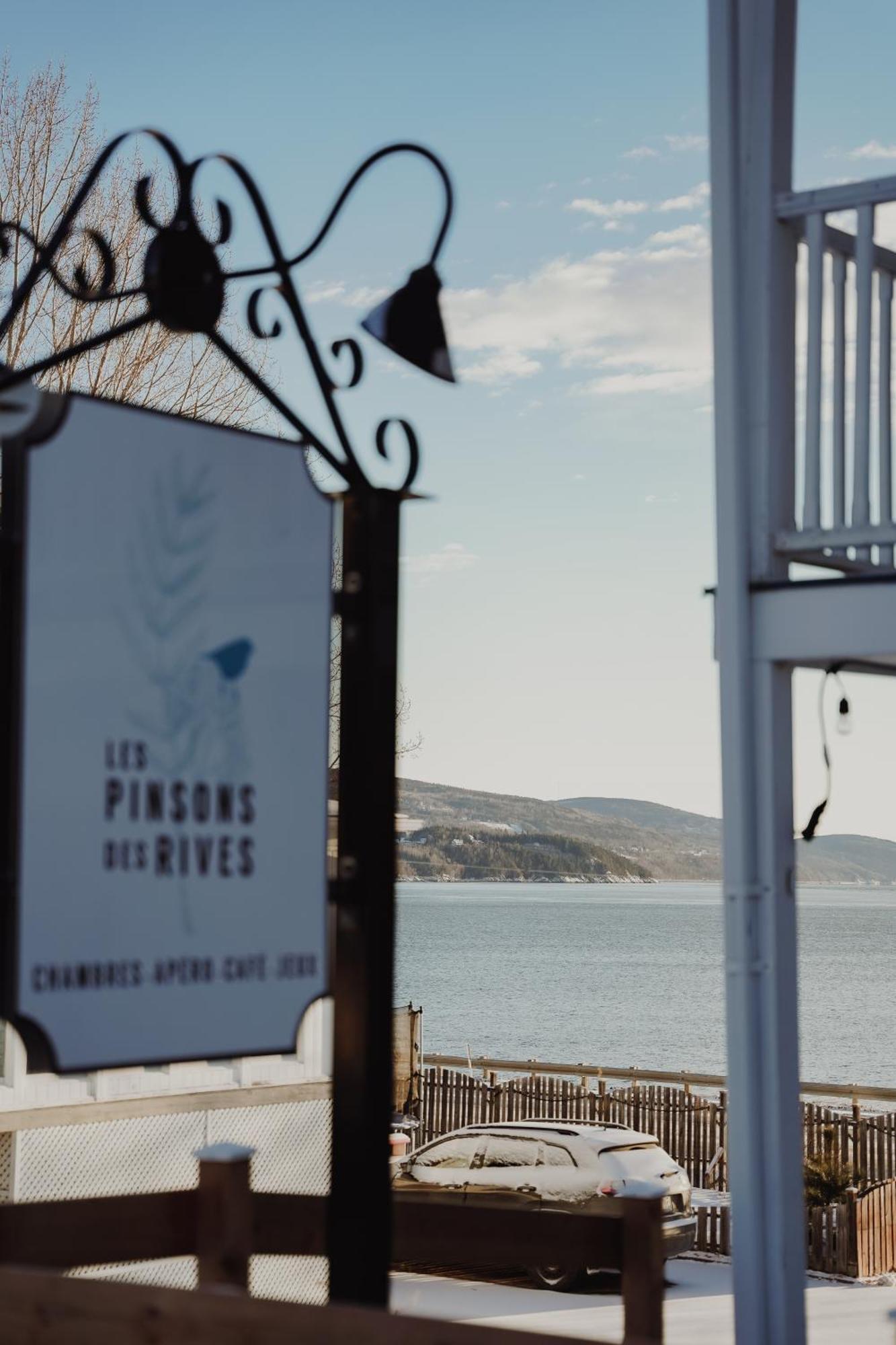 Les Pinsons Des Rives Bed and Breakfast La Malbaie Exteriör bild