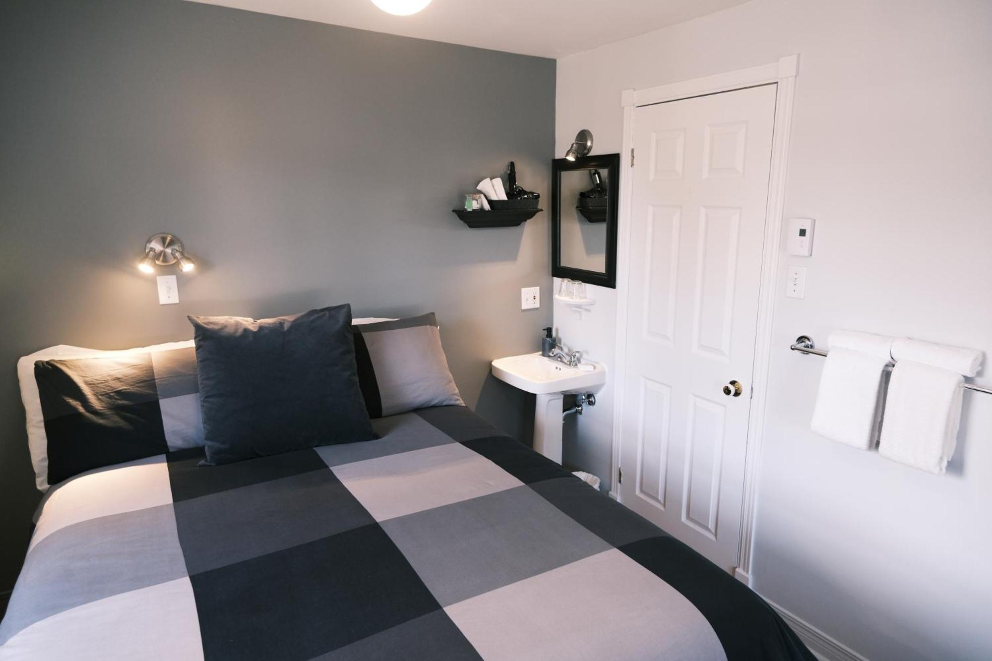 Les Pinsons Des Rives Bed and Breakfast La Malbaie Rum bild