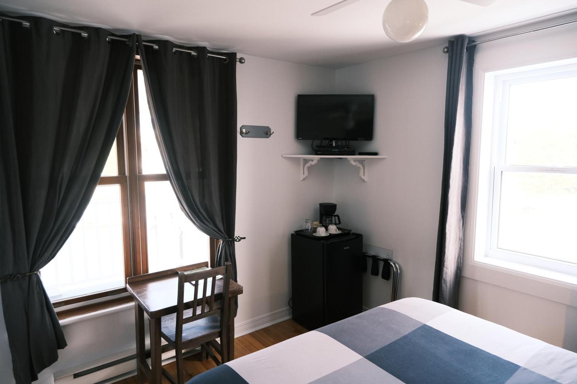 Les Pinsons Des Rives Bed and Breakfast La Malbaie Rum bild