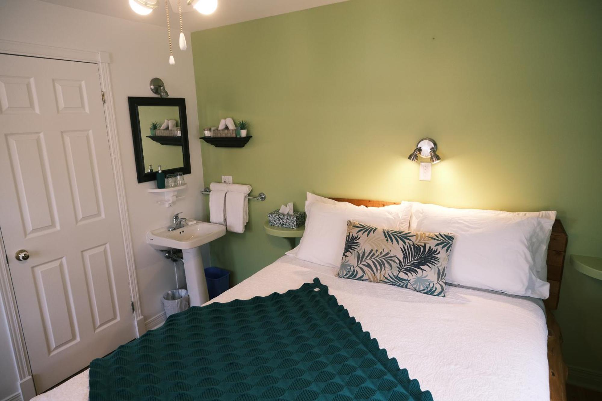 Les Pinsons Des Rives Bed and Breakfast La Malbaie Rum bild