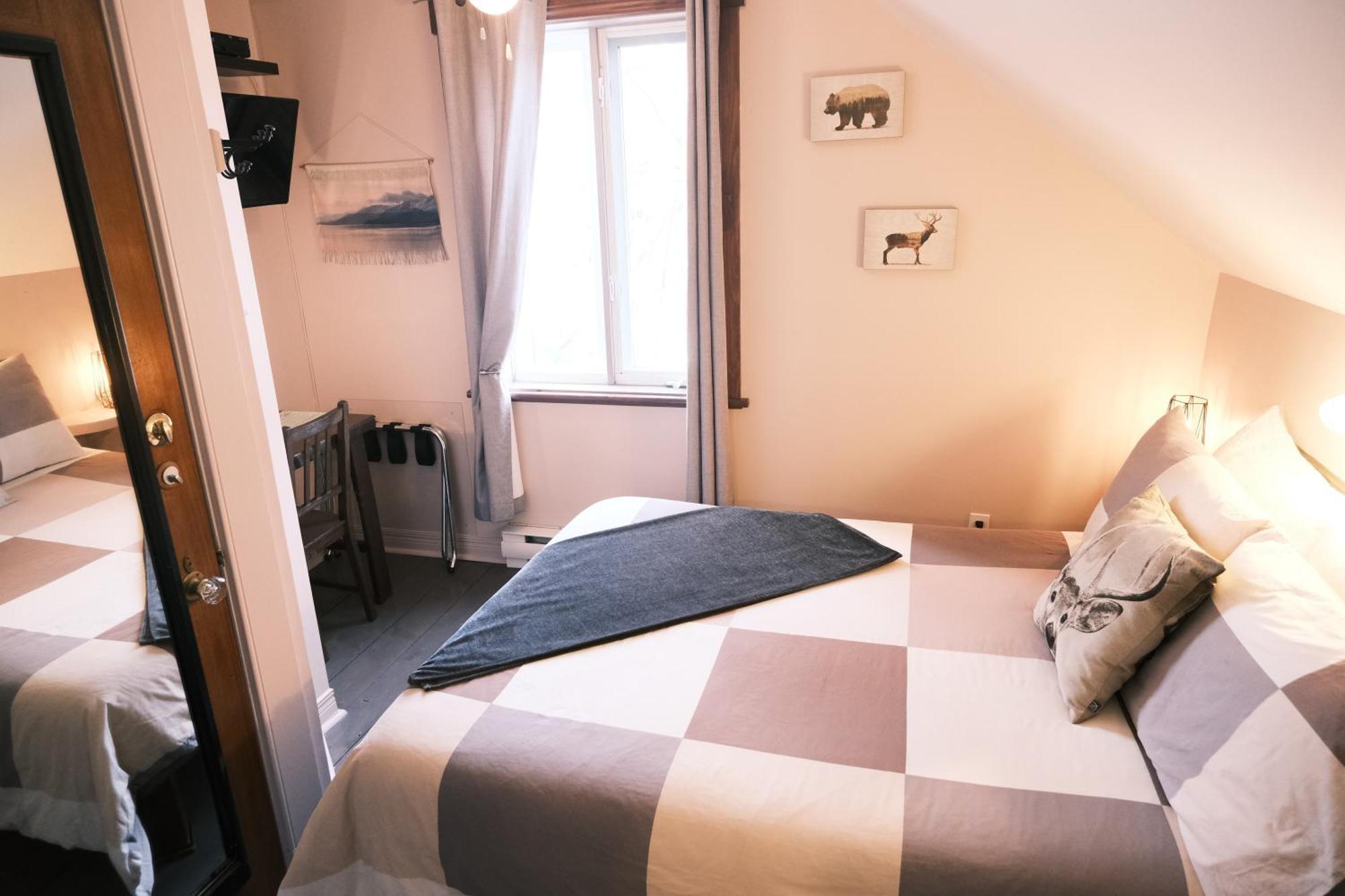 Les Pinsons Des Rives Bed and Breakfast La Malbaie Rum bild