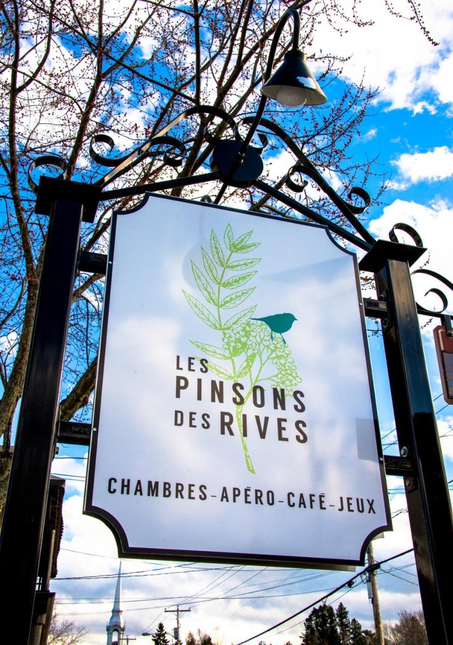 Les Pinsons Des Rives Bed and Breakfast La Malbaie Exteriör bild